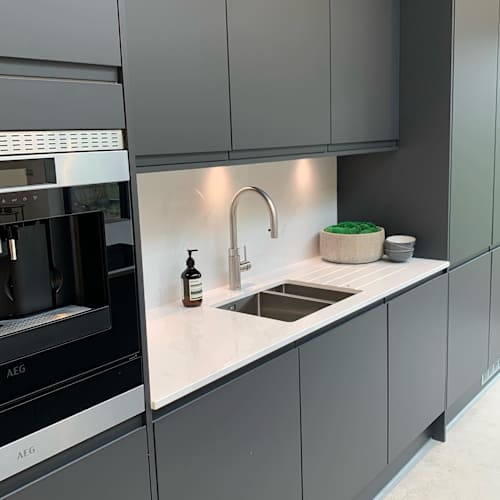May your coffee be strong and your Monday be short. Happy Monday! ☕️
⠀
⠀
#kitchendesign 
#kitchen 
#monochrome 
#monochromehome 
#coffeemachine 
#magnetkitchens 
#quartzcountertops 
#homedecor 
#kitchendecor 
#houseinspo 
#homeinspo 
#homestyle 
#homestyledecor 
#homeaccessories 
#quooker 
#quookertap 
#kitchensink 
#homestyling 
#mattkitchen 
#homedesign 
#housebeautiful 
#homerenovations 
#homerenovation 
#mymagnetkitchen