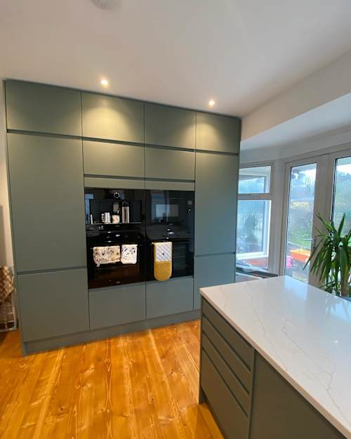 Lovey new kitchen completed today. Small bit of skirting and architrave to finish and we’re done  #carpenter #carpenteruk #kitchenfittingskills #renovation #magnetkitchens