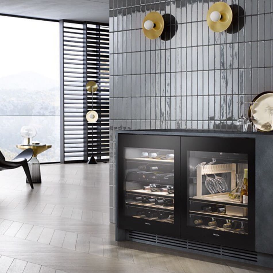 Kitchen with a wine cooler receive guidance on wine coolers HTH