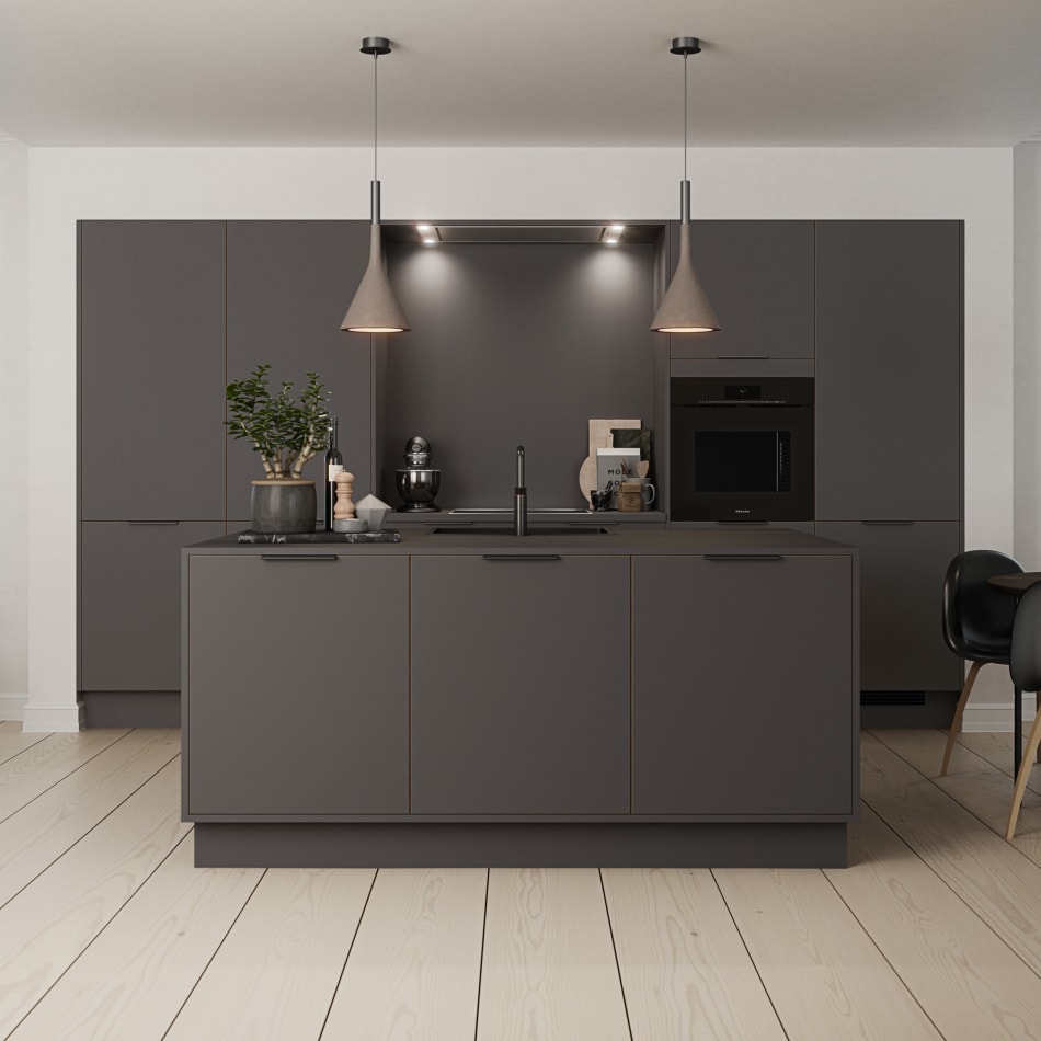 Gray kitchen with kitchen island, dark cabinets, and light wood flooring. Focus Laminate | HTH