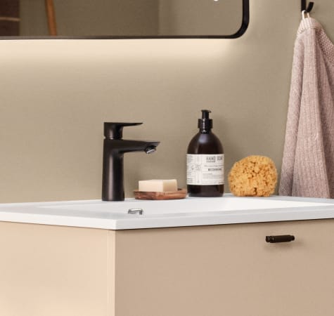 Minimalistisk og naturlig design - baderom med elegant og vakker design ...